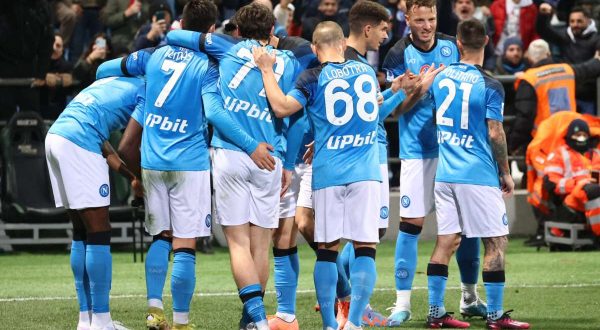 Il Napoli non si ferma più, 2-0 in casa del Sassuolo