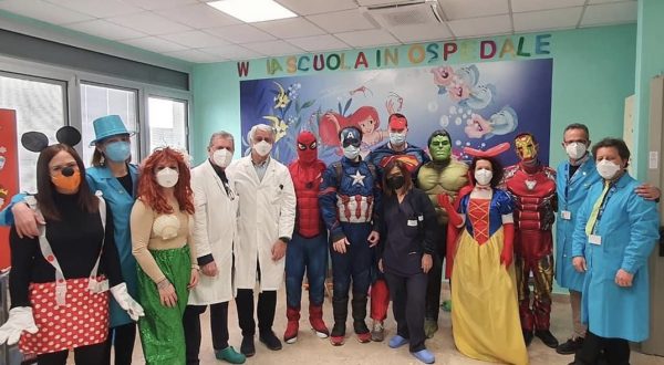 Carnevale in corsia, arrivano i “supereroi” in pediatria al Garibaldi-Nesima di Catania