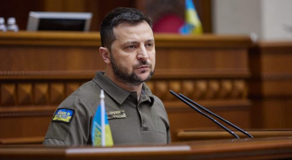 Ucraina, Zelensky “Se Kiev cade la guerra arriva in Europa”