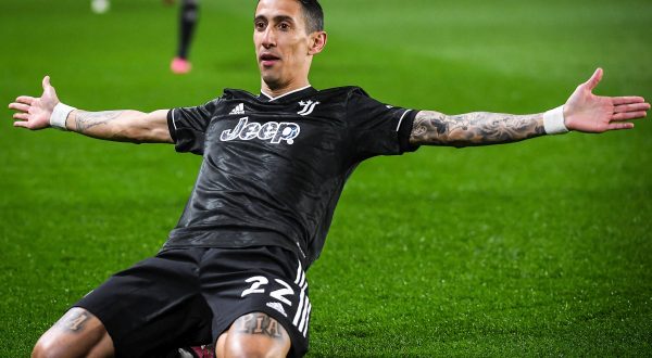 Di Maria porta la Juventus agli ottavi, 3-0 al Nantes