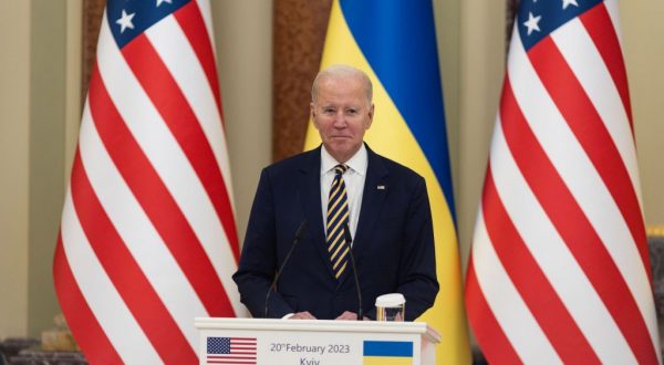 Ucraina, Biden “Se piace a Putin, proposta di pace cinese non è buona”