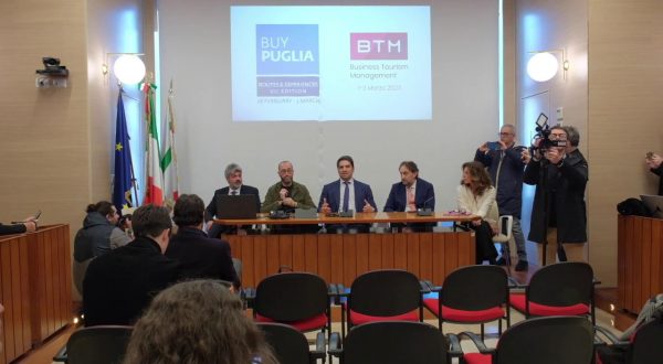 Emiliano “Buypuglia e Btm per grande fiera del turismo a Bari”