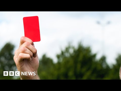 Football referees tell of safety fears at grassroots level – BBC News