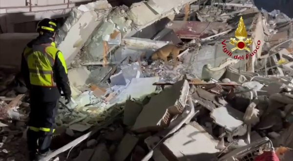 Terremoto, continua a crescere il numero delle vittime