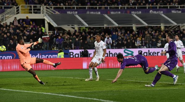 Fiorentina-Milan 2-1, festa viola con Gonzalez e Jovic