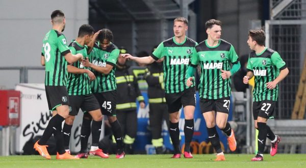 Sassuolo all’ultimo respiro, la Cremonese cede per 3-2