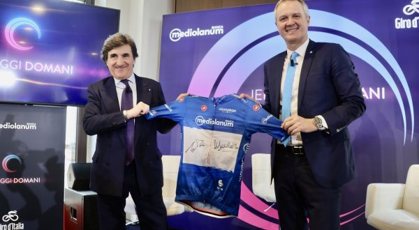 Banca Mediolanum rinnova, altri tre anni con il Giro d’Italia