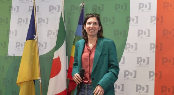 Pd, Elly Schlein proclamata segretaria “Sarà una nuova primavera”