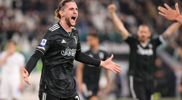 Riprende la rincorsa della Juventus, piegata 4-2 la Samp