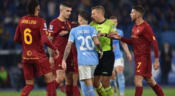 Derby vinto 1-0 dalla Lazio, Zaccagni piega la Roma