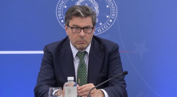 Giorgetti “Per noi impatto Credit Suisse insignificante”