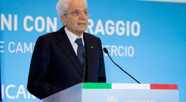 Mattarella “Tempi non facili, ma l’Italia ha saputo sorprendere”