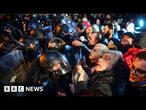 Thousands protest in Georgia after parliament backs ‘foreign agent’ bill – BBC News