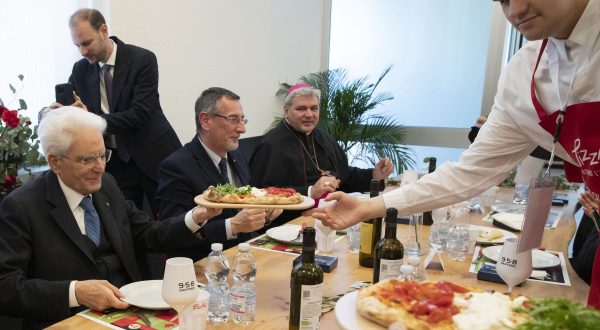 Autismo, Mattarella a Monza inaugura PizzAut