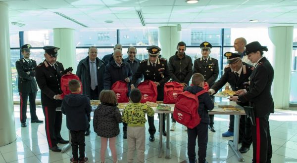 Pasqua, doni dei Carabinieri ai piccoli pazienti del Policlinico di Catania