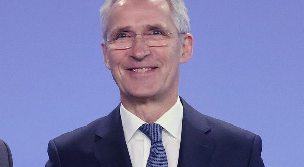 La Finlandia entra nella Nato, Stoltenberg “Giornata storica”