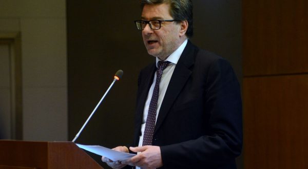 Via libera al Def, Giorgetti “Ambizione responsabile per nuova crescita”