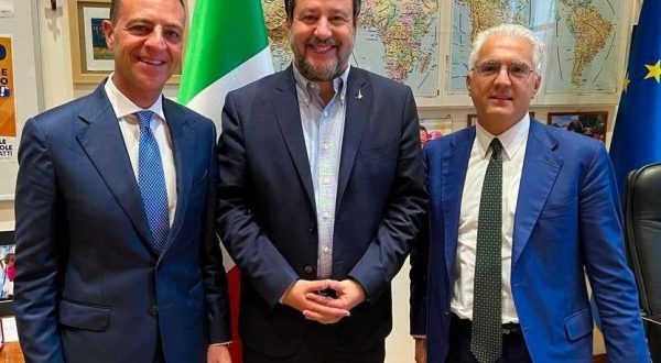 Il 22 maggio Salvini avvierà i lavori della Ragusa-Catania