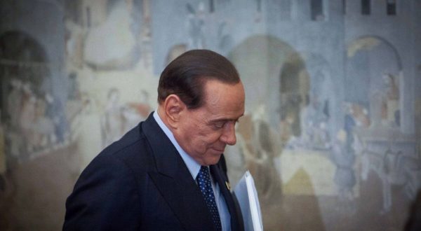 Berlusconi, il bollettino del San Raffaele conferma il miglioramento