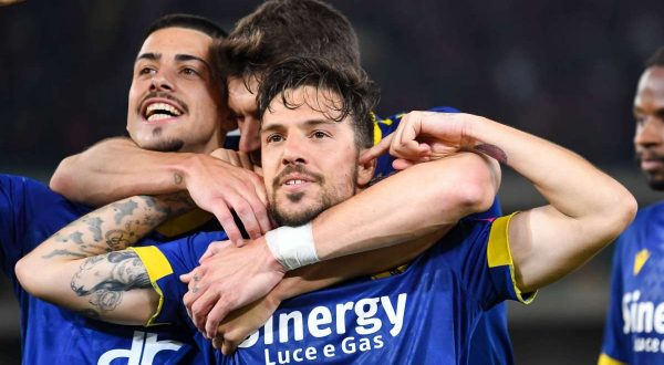 Verdi rilancia il Verona, Bologna battuto 2-1