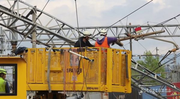 Deraglia un treno merci, disagi e ritardi da Nord a Sud