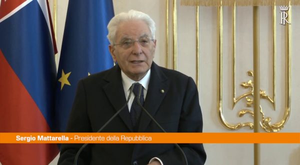 Mattarella “Sostegno sotto ogni profilo all’Ucraina”