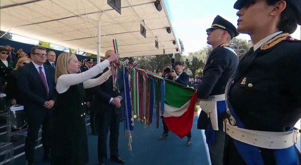 Medaglia d’oro al valore civile alla bandiera della polizia