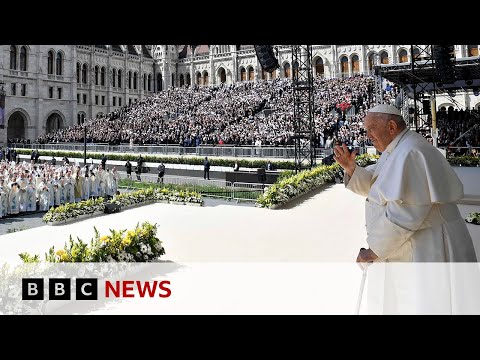 Pope Francis urges Hungary not to close door on migrants – BBC News