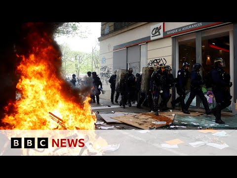 Protests in France over pension reforms enter eleventh day - BBC News