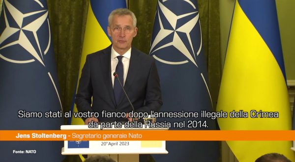 Stoltenberg a Kiev “Il sostegno della Nato fa la differenza”