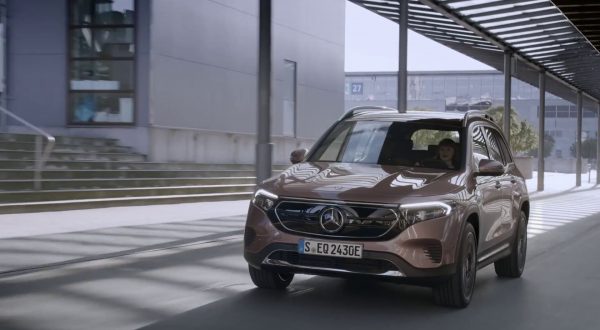 Mercedes, una versione speciale della EQB