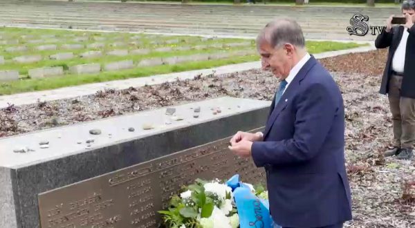 25 Aprile, La Russa visita il campo di concentramento di Terezin