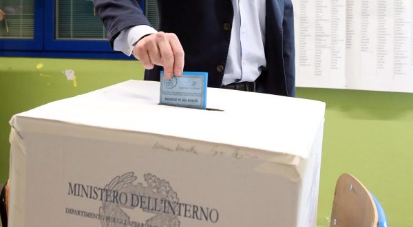 Centrodestra vince i ballottaggi, al centrosinistra solo Vicenza