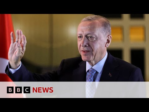 Turkish election victory for Erdogan leaves nation divided – BBC News