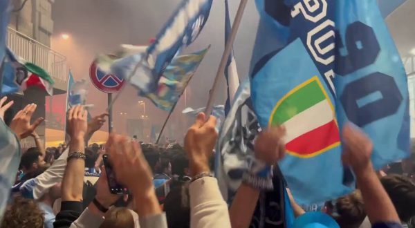 Notte insonne a Napoli, città in festa per lo scudetto