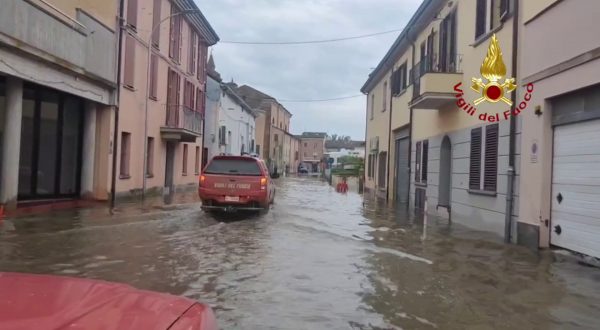 Maltempo, proseguono le operazioni di soccorso dei Vigili del fuoco