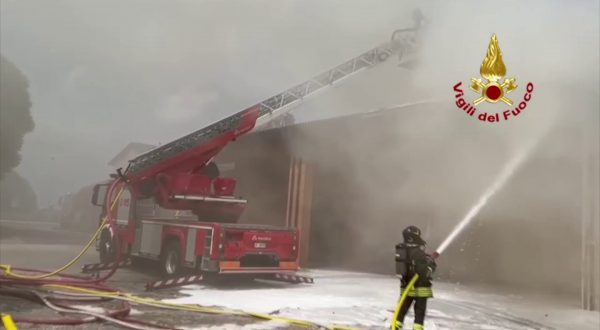 A fuoco pannelli fotovoltaici in un’azienda agricola nel trevigiano