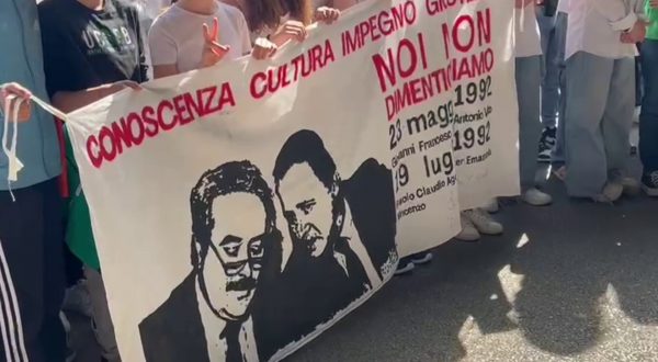 I bambini di Palermo ricordano Giovanni Falcone e Paolo Borsellino