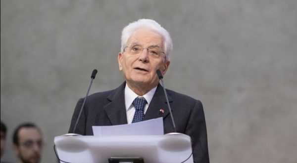 Mattarella “Rapporti tra Italia e Francia sono saldi”