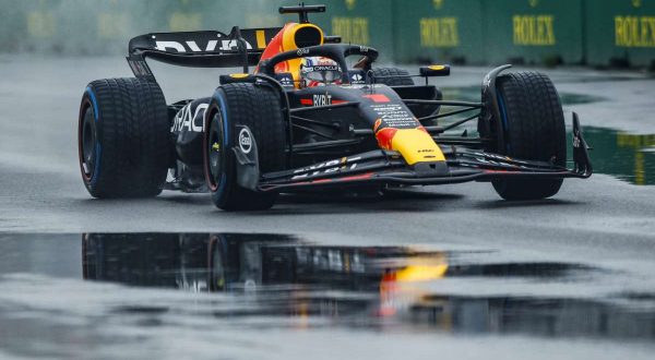 Pole position per Verstappen a Montreal, male le Ferrari