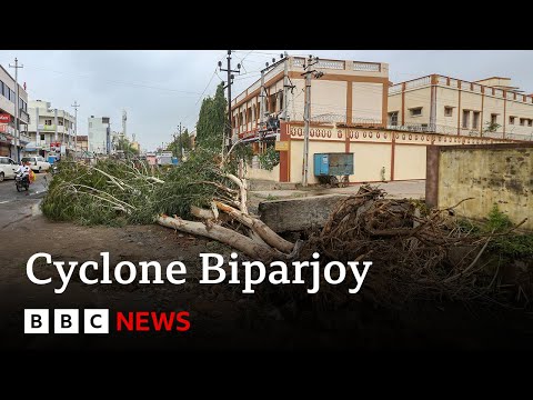 Cyclone Biparjoy: Thousands take shelter on India and Pakistan coasts