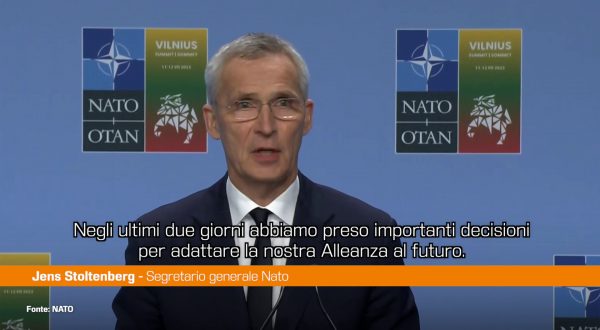 Stoltenberg “L’Ucraina si avvicina all’ingresso nella Nato”