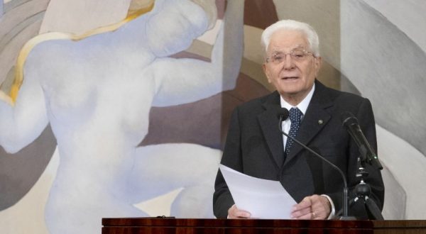 Mattarella “Coltivare la memoria per combattere nostalgie autoritarie”