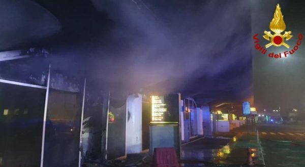 Incendio in aeroporto a Catania, voli sospesi fino a 19 luglio