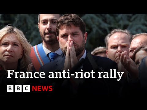 France riots ease as mayors hold anti-violence rally  – BBC News