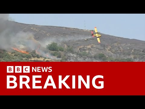 Greece wildfires: Pilots die after firefighting plane crash – BBC News