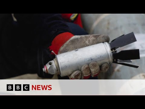 US plans to send controversial cluster munitions to Ukraine – BBC News