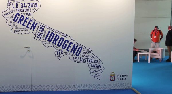 Decarbonizzazione con idrogeno, Regione Puglia “A rischio fondi Pnrr”