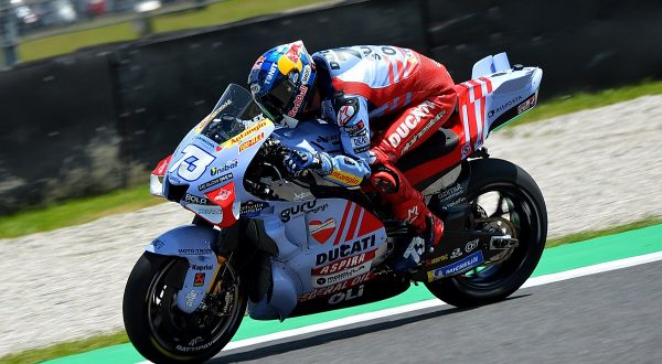 Alex Marquez vince la Sprint Race a Silverstone, Bezzecchi 2°