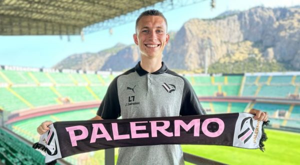 L’esterno danese Lund al Palermo, contratto fino al 2027